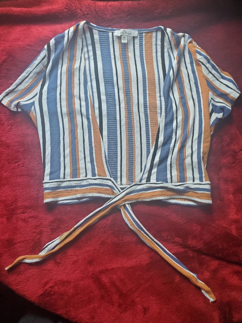 Love Tree Striped Tie Front Crop Top Women's size Medium EUC